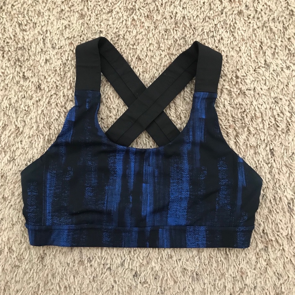 Lululemon sports bra